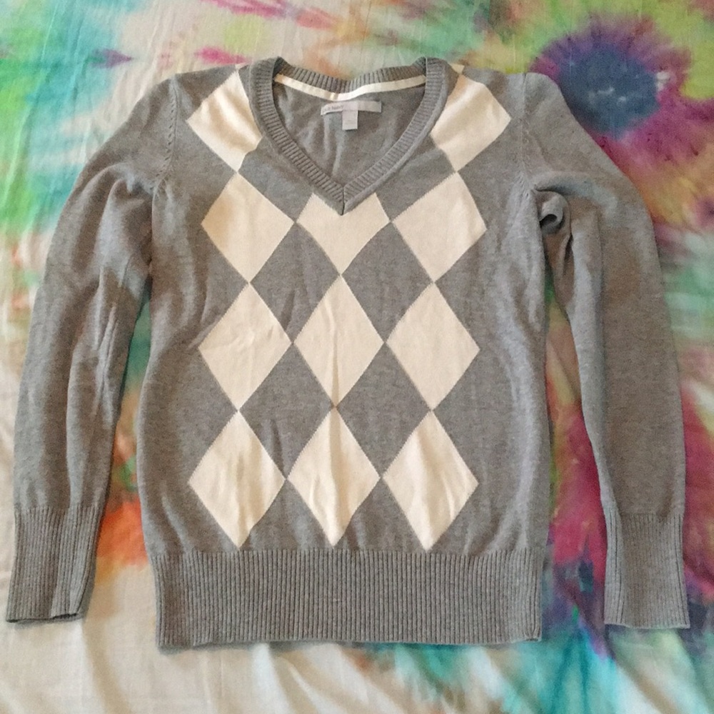 Grey and white argyle V-neck sweater S